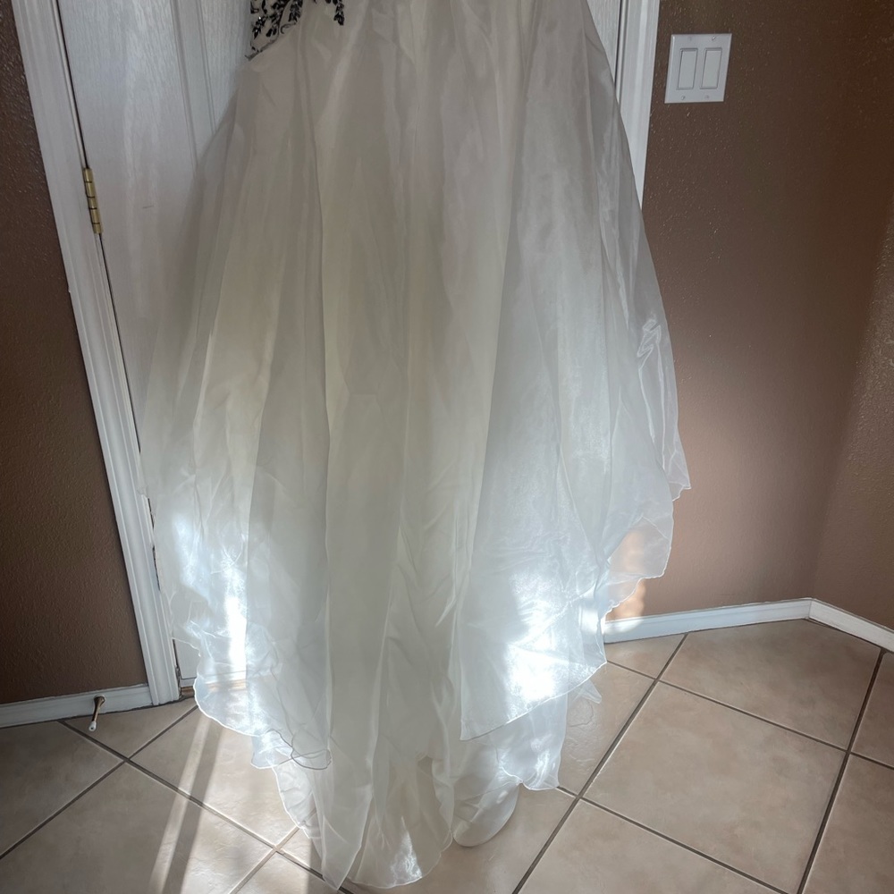 Wedding bundles. I will add the rest in another post. Selling all for 2000 - Picture 14 of 16
